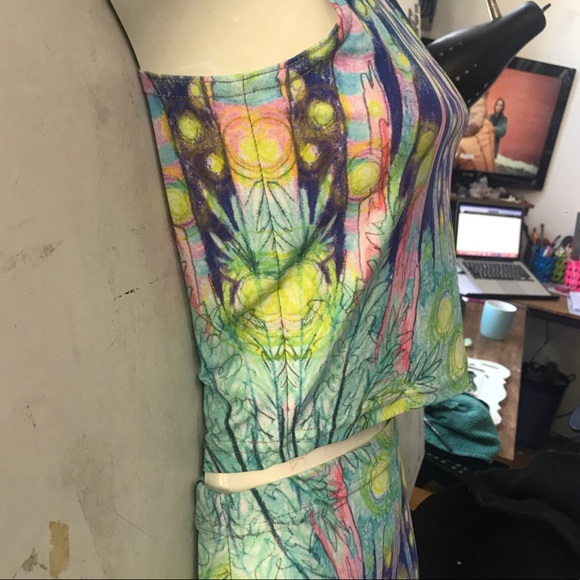 Firefly Forest Athletic Crop Top and Shorts - Picture 4 of 5